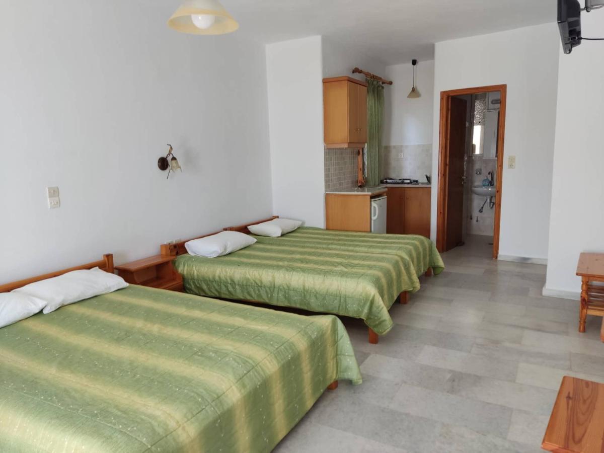 Koulas Pension - Red Lake Agios Prokopios  Exterior photo
